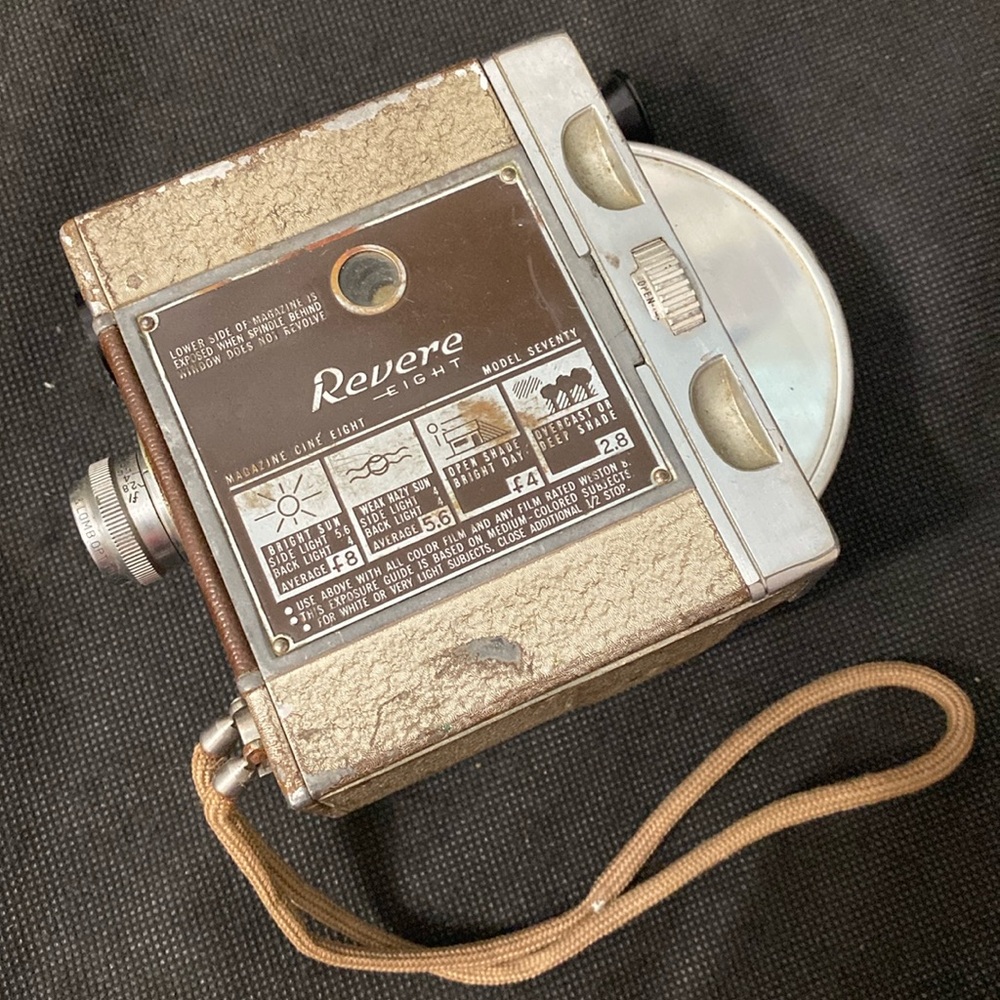 Vintage Revere Eight Model Seventy 8mm Cine Magazine Movie Camera 1947 -Untested